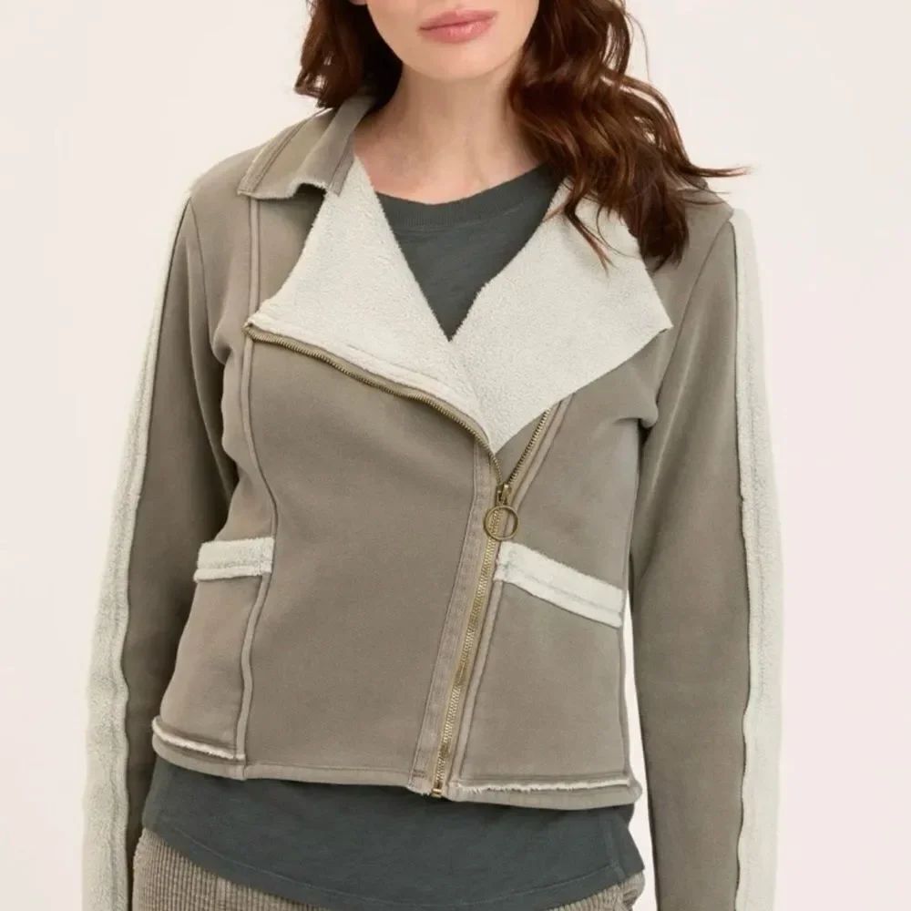XCVI Sherpa/Suede Moto-Olive
Jacket